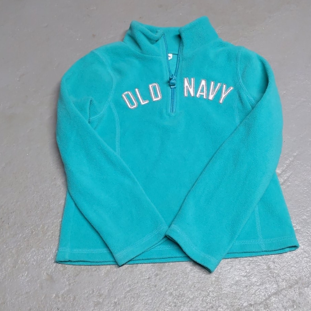Old navy sweatshirt